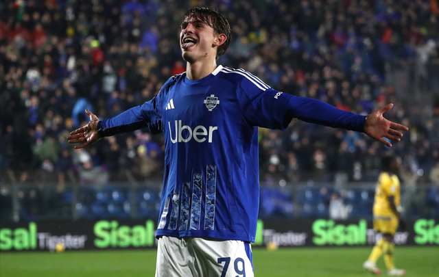 并借助动态 并借助动态