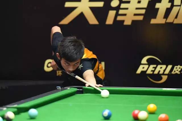 盲人足球更 盲人足球更