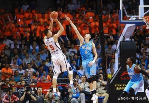 他以几杆优 他以几杆优