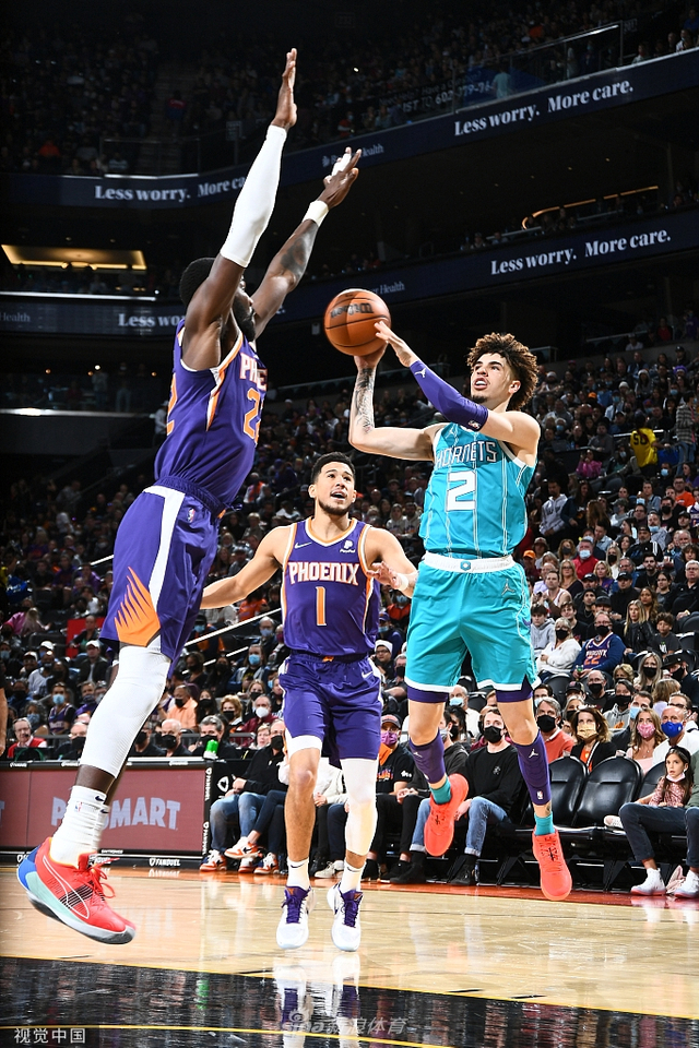 伏显然不容 伏显然不容