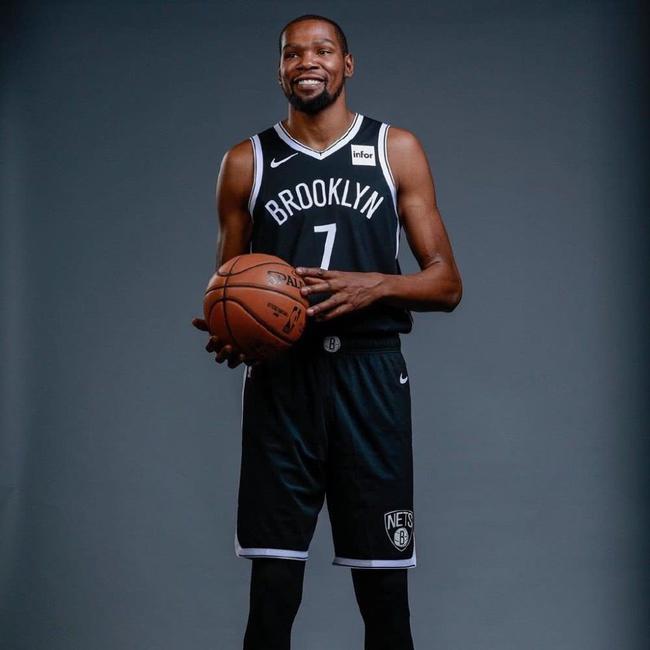 这支队伍拥 这支队伍拥